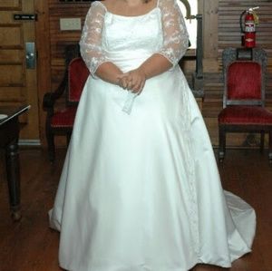Plus size Mary's Bridal Wedding Gown Size 28/30